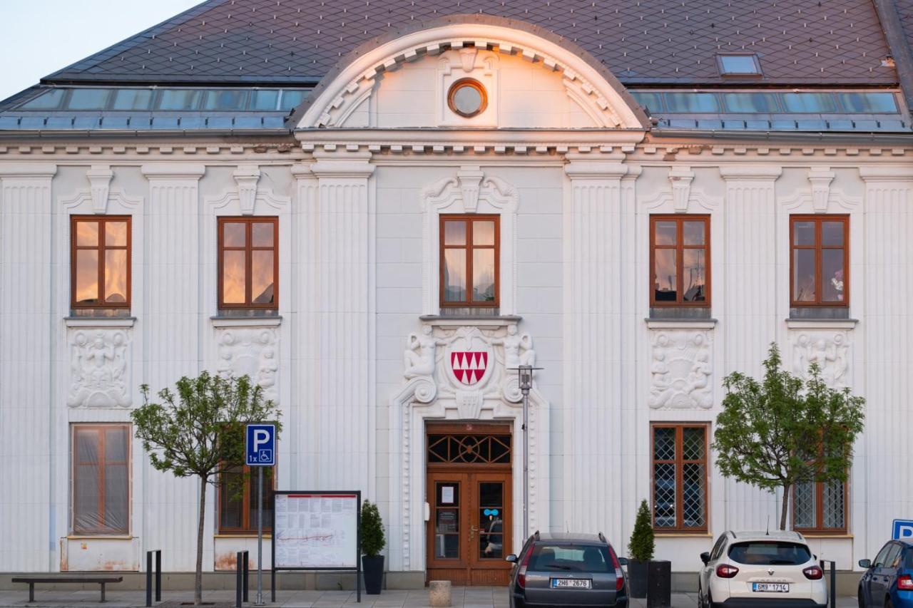 Hotel Могелнице Экстерьер фото